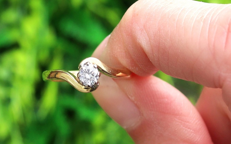 Manchester’s Most Luxurious Engagement Ring Materials